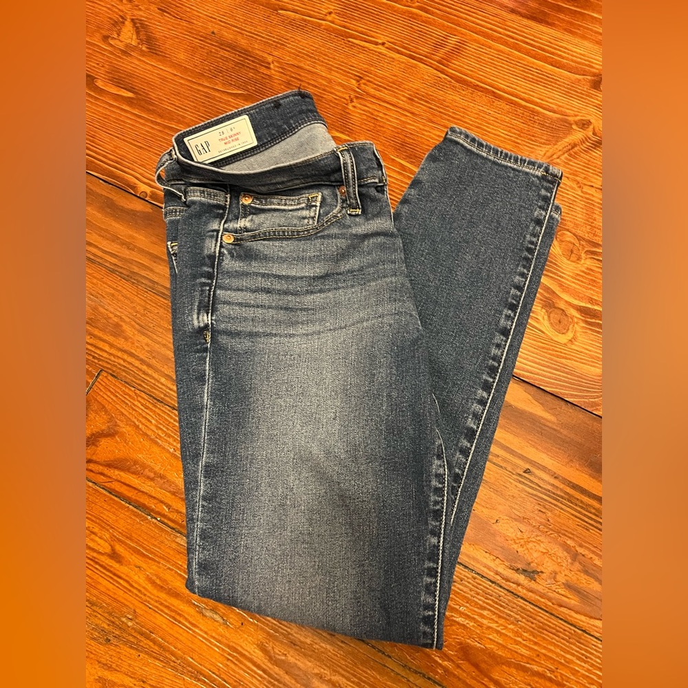 GAP| TRUE SKINNY MID RISE JEAN | Size 28 6S